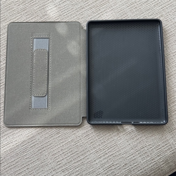 Kindle case - Picture 2 of 3